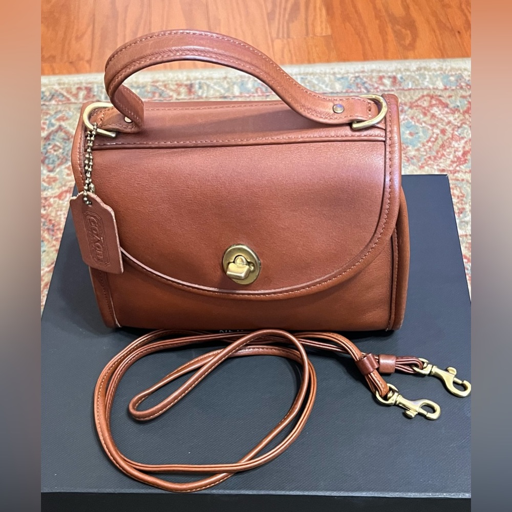 Vintage Coach Regina Bag 9983 Saddle Made in the United States